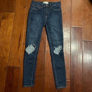 free people ripped knee skinny jeans